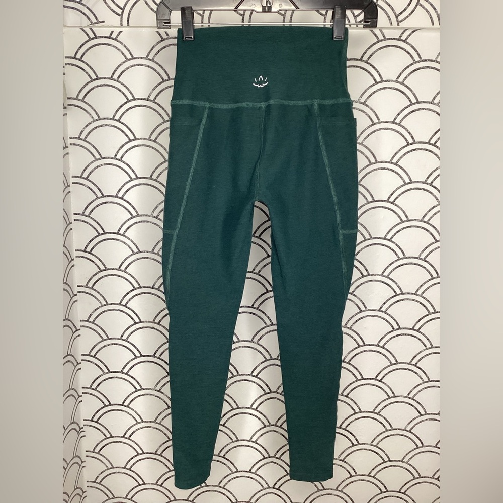 Beyond Yoga Dark Green Yoga Pants – Size Small Petite - Picture 2 of 2